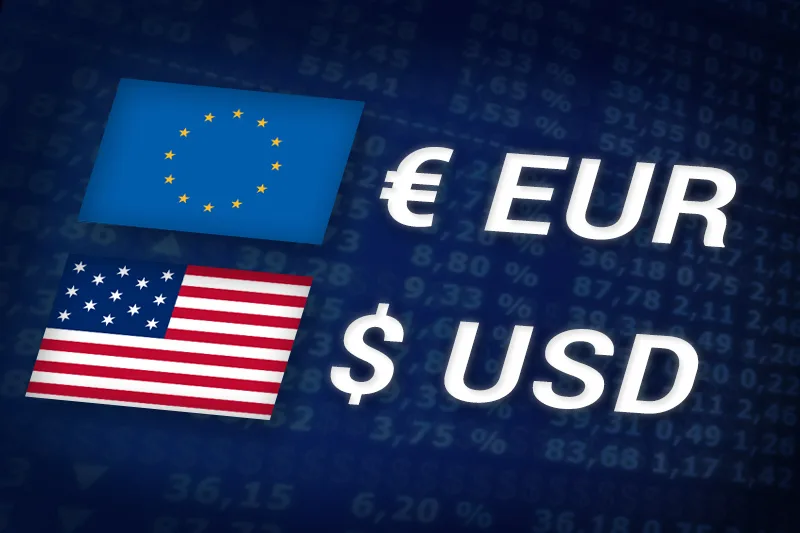 EUR/USD снижается на фоне ожиданий отчета по рынку труда США